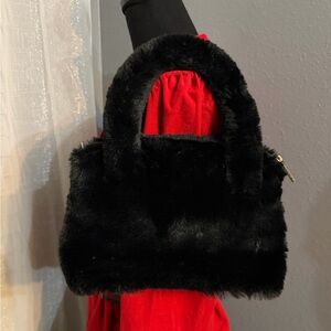 Black Faux Fur Mini Bag – Soft, Chic & Perfect for Winter